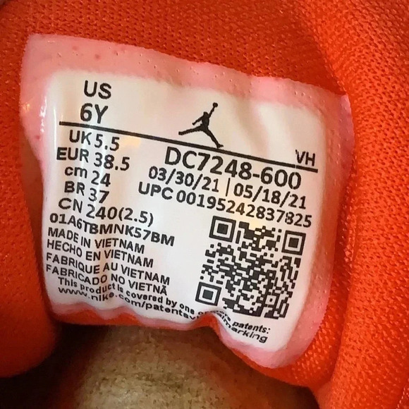 Air Jordan 1 Mid Sneakers Barcelona Chile Red - Picture 9 of 10